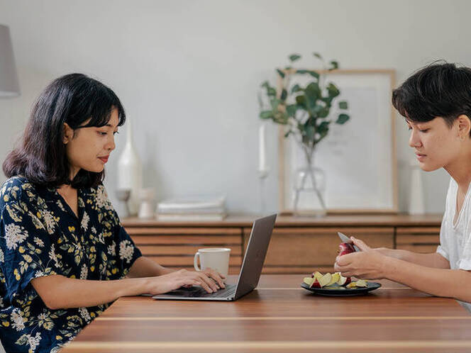 Image of student studying at the kitchen table